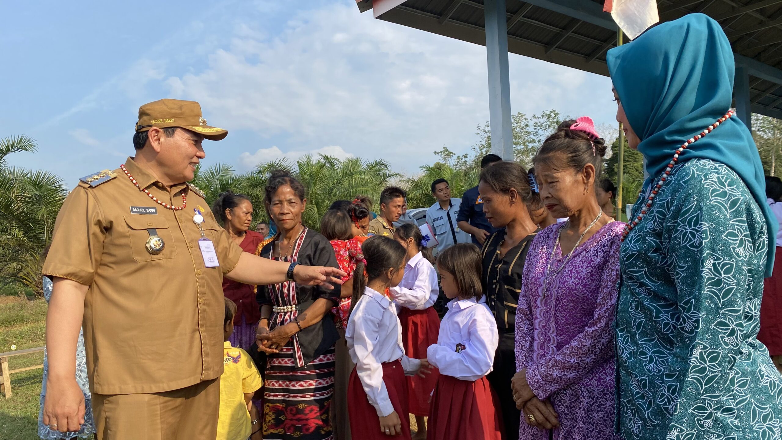 Kunjungan Pj Bupati Sarolangun ke Komunitas Suku Anak Dalam Jambi
