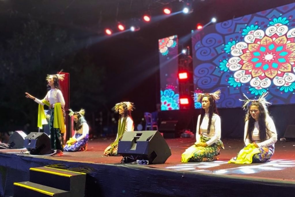 Suku Anak Dalam Bawa Doa dan Kisah Hutan ke Atas Panggung. Foto : Dokumentasi Pundi Sumatra